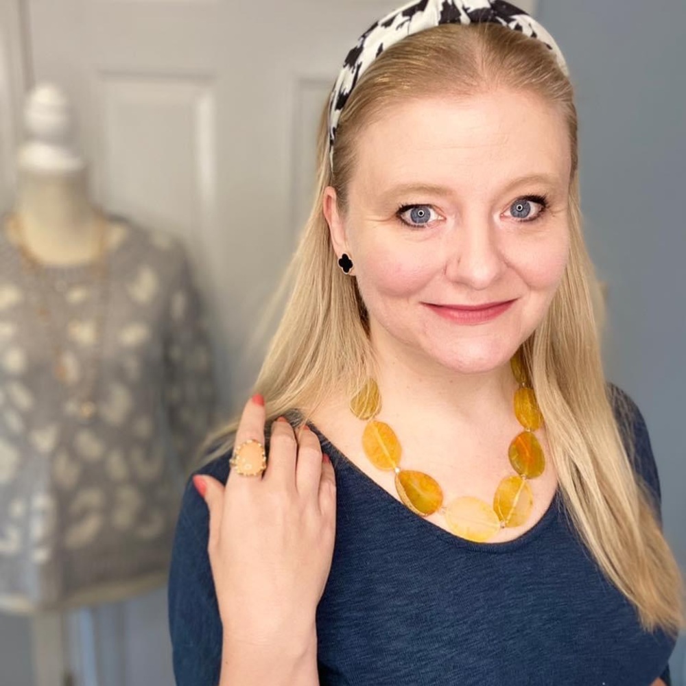 Meet your Posher, Julie